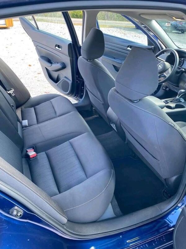 2020 Nissan Altima - Image 9
