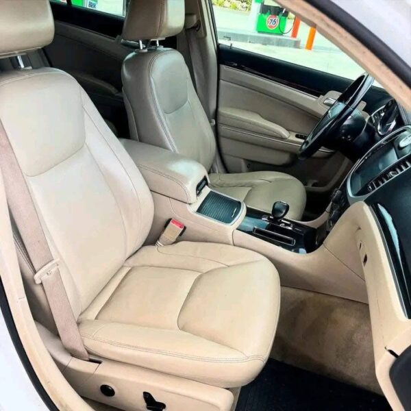 2012 Chrysler 300 3.6 - Image 8