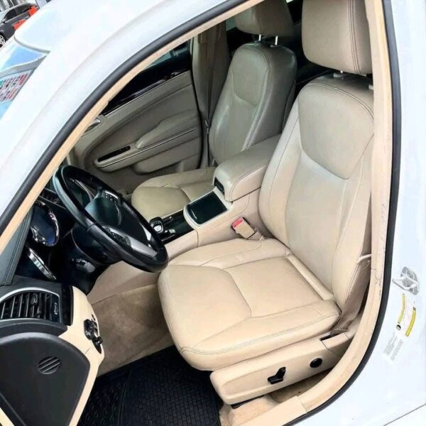 2012 Chrysler 300 3.6 - Image 7