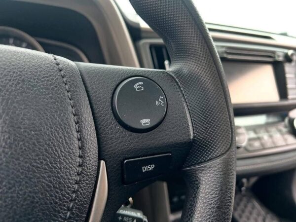 2014 Toyota RAV4 XLE - Image 11