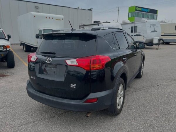 2014 Toyota RAV4 XLE - Image 6
