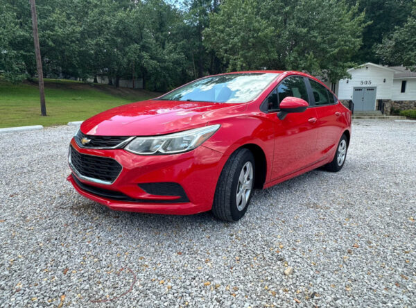 2017 Chevrolet Cruze - Image 4