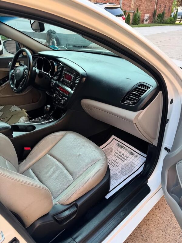 2012 KIA OPTIMA - Image 8