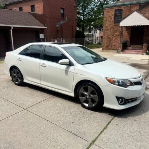 2012 TOYOTA CAMRY SE