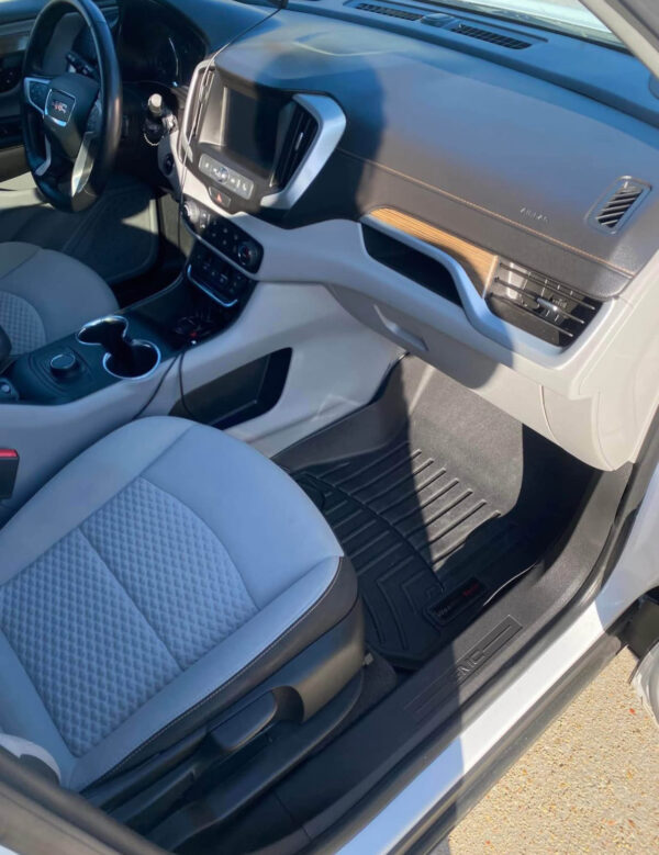 2021 GMC Terrain SLE - Image 11