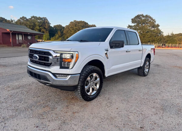 2021 Ford F-150 · XLT Pickup 4D 5 1/2 ft