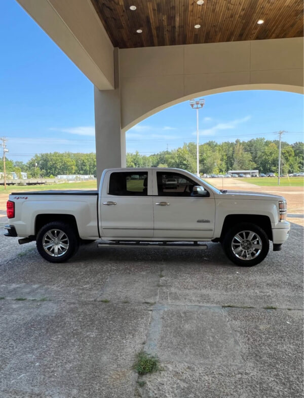 2014 Chevrolet Silverado 1500 Crew Cab · High Country Pickup 4D 5 3/4 ft - Image 4