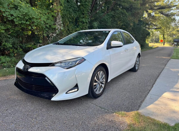2018 Toyota Corolla · XLE Sedan 4D