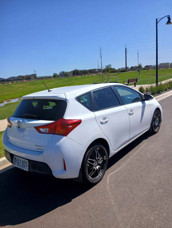 2014 Toyota Corolla - Image 7