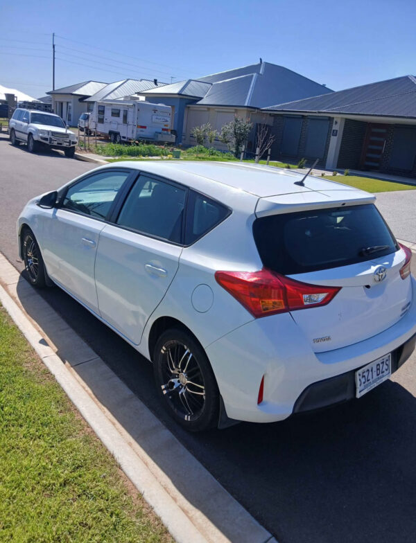 2014 Toyota Corolla - Image 9